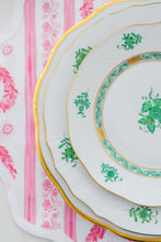 Load image into Gallery viewer, Round Scalloped Placemat | Boxwood Garden-Rose