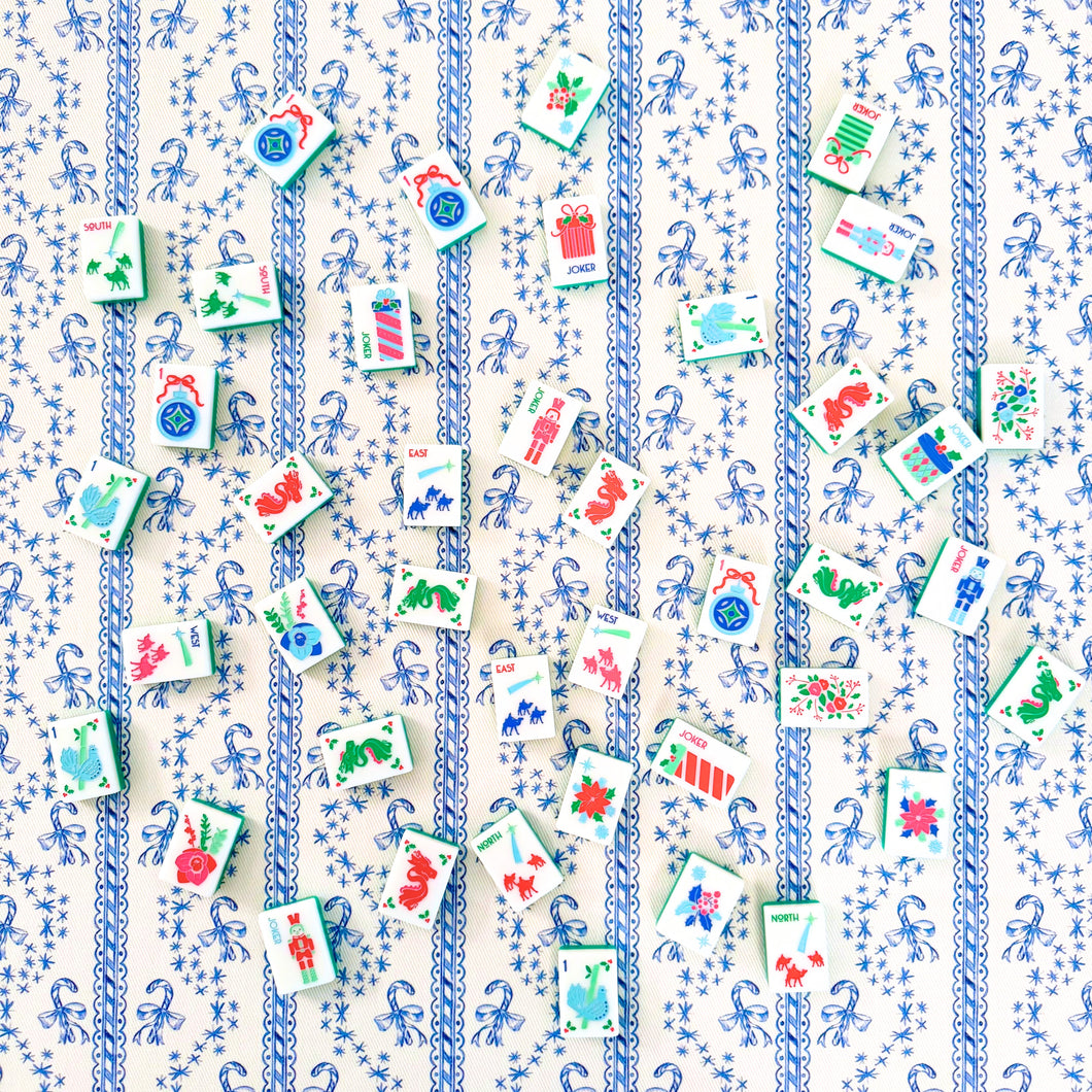 Scalloped Square Game Table Topper | Winter Toile