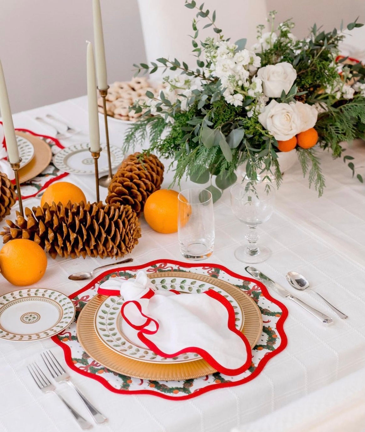 Linen Scalloped Square | Lily White with Rosebud Red