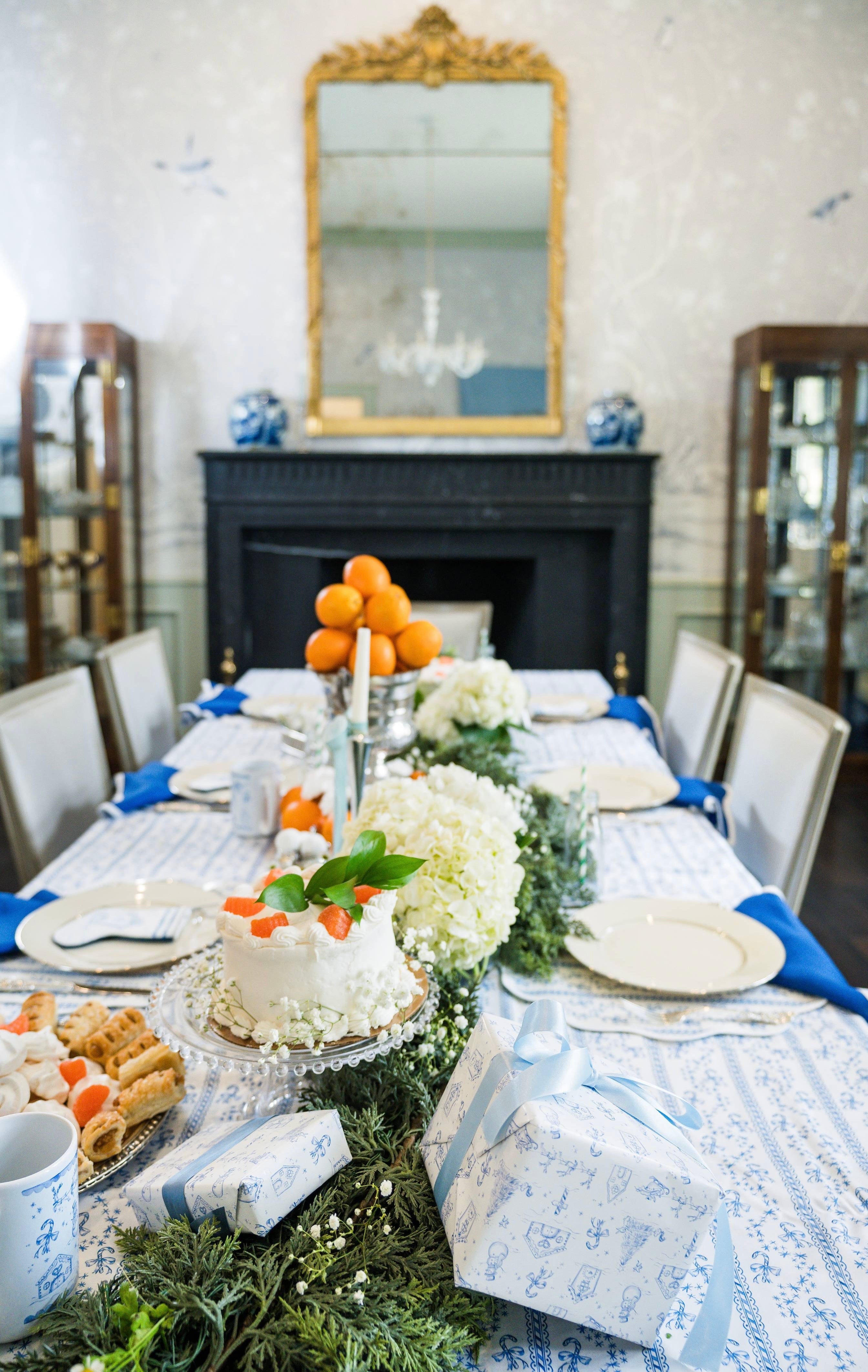 Round Scalloped Placemat | Winter Toile