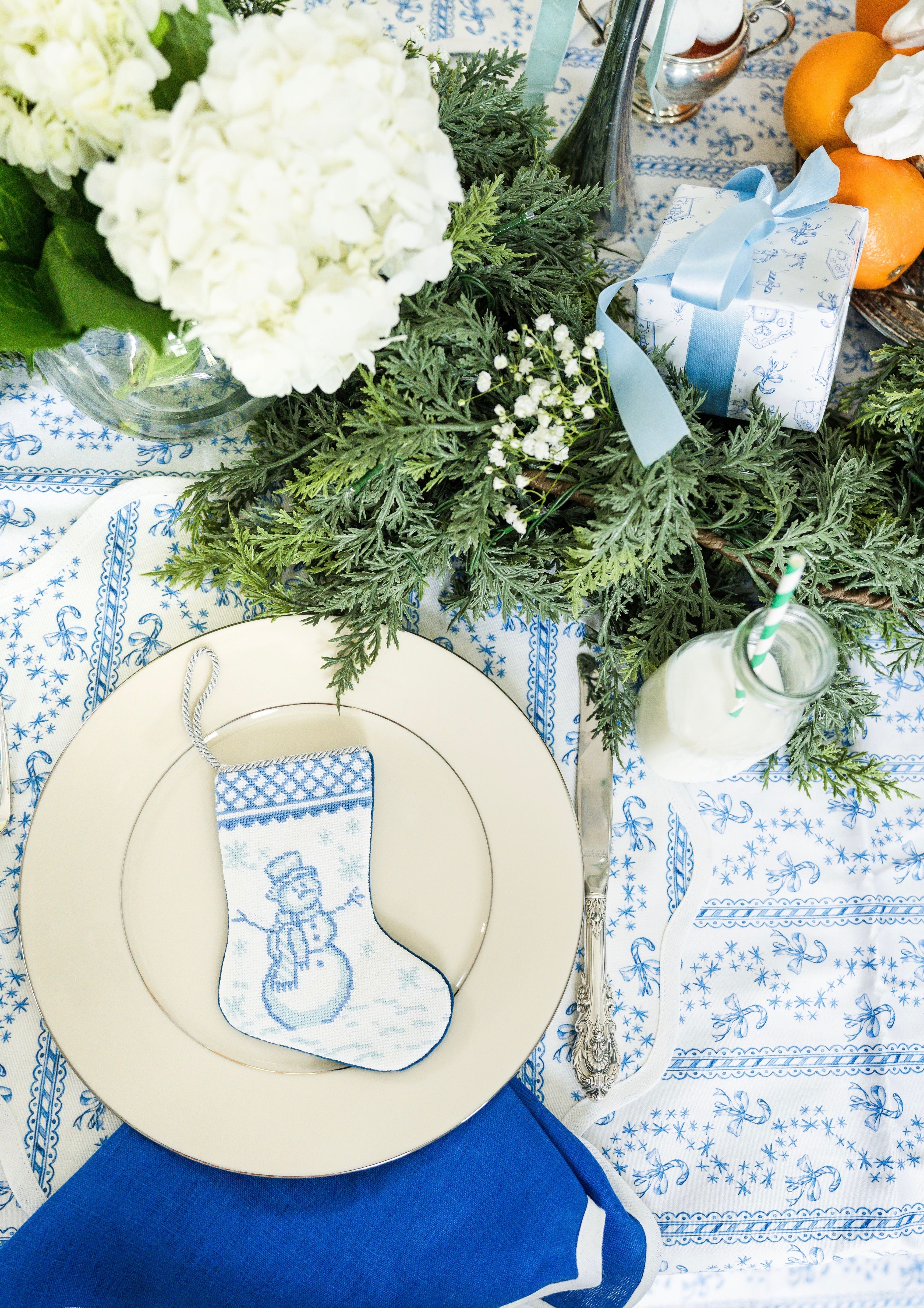 Round Scalloped Placemat | Winter Toile