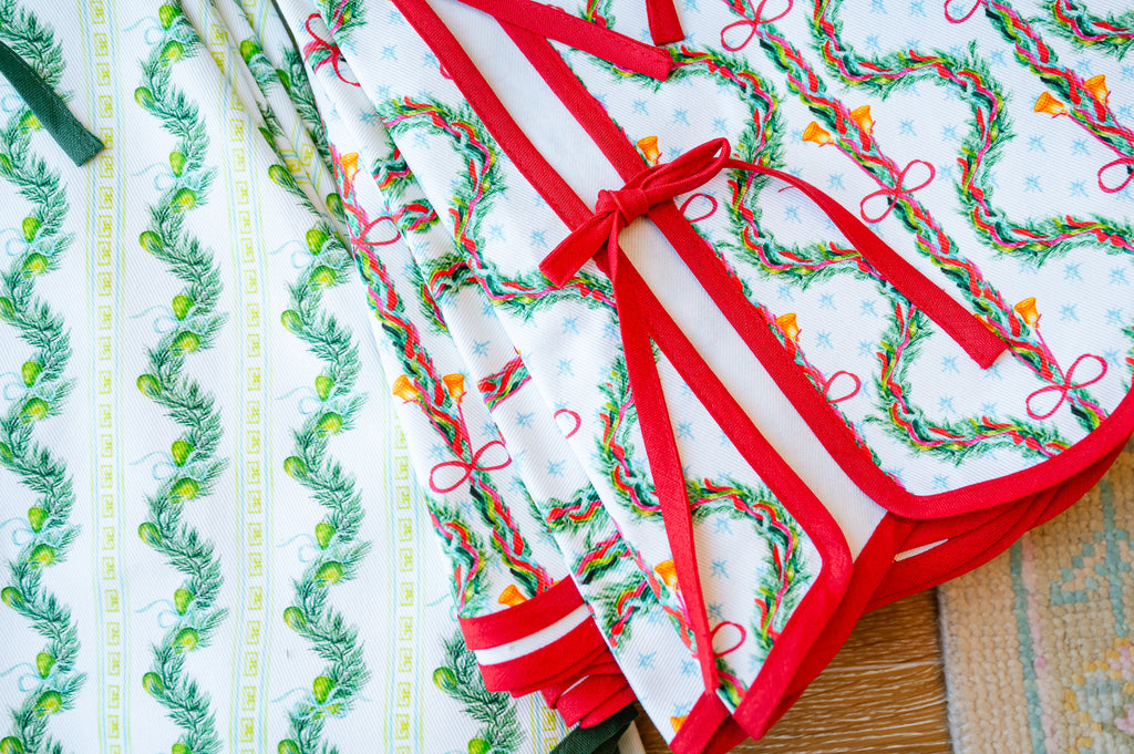 Scalloped Tree Skirt | In a Pear Tree