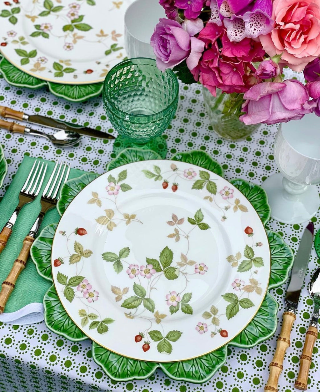 Linen Scalloped Square | Garden Green