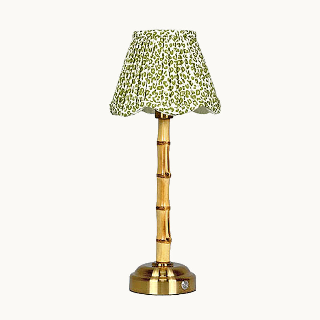 Miss Daisy bamboo lamp