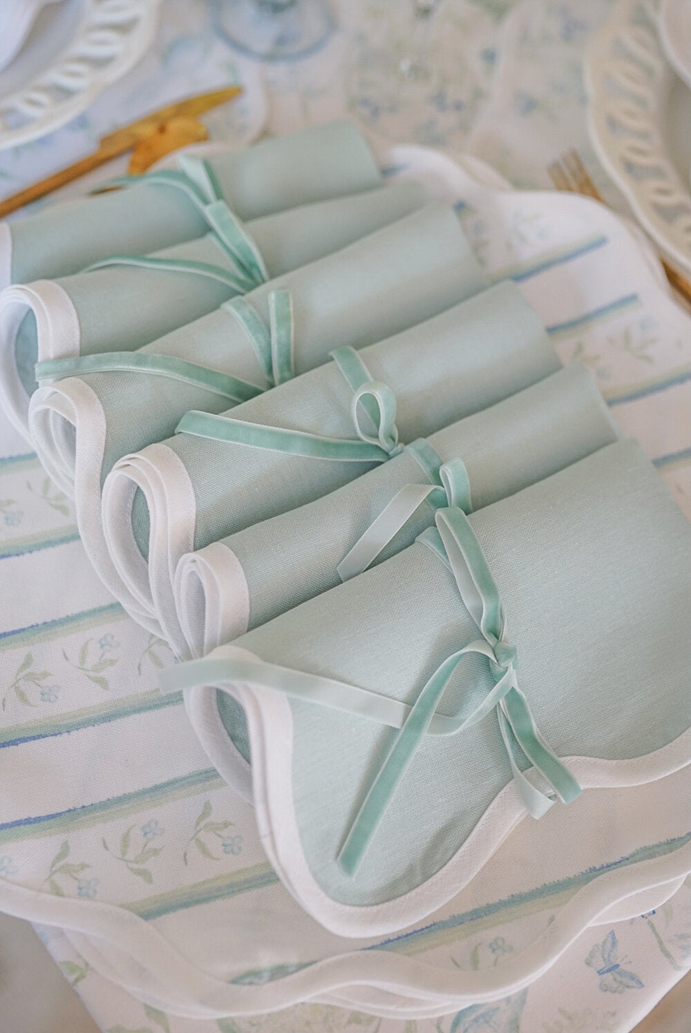 Linen Scalloped Square | Sage Green