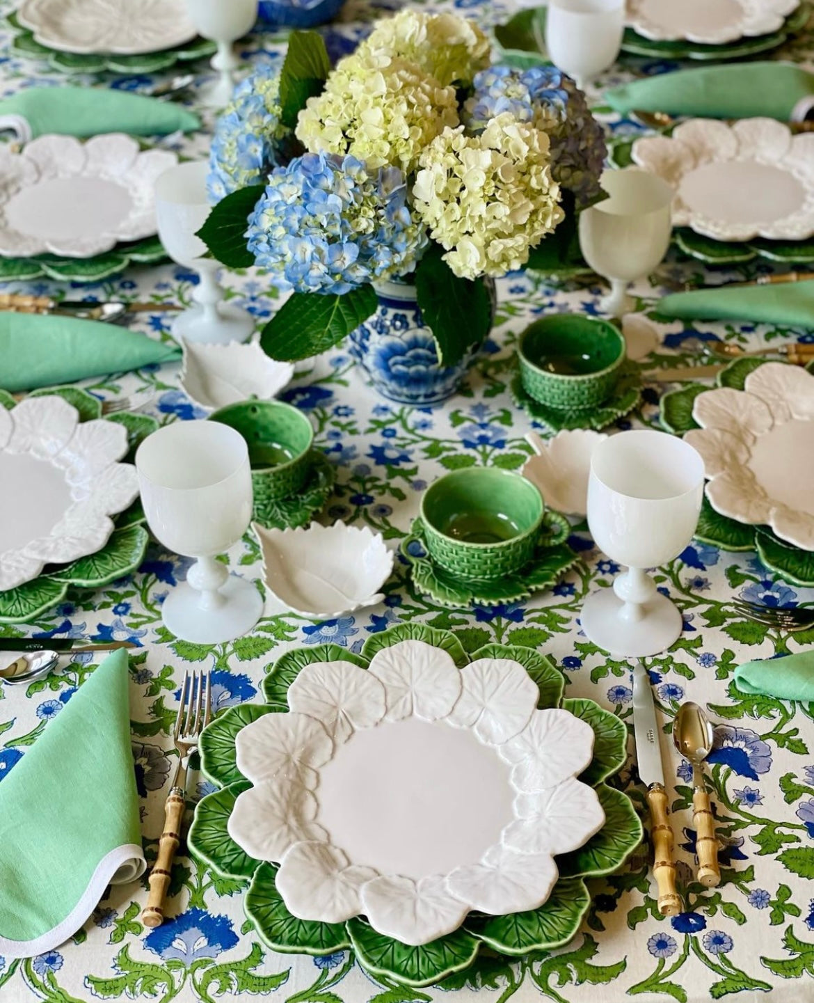 Linen Scalloped Square | Garden Green