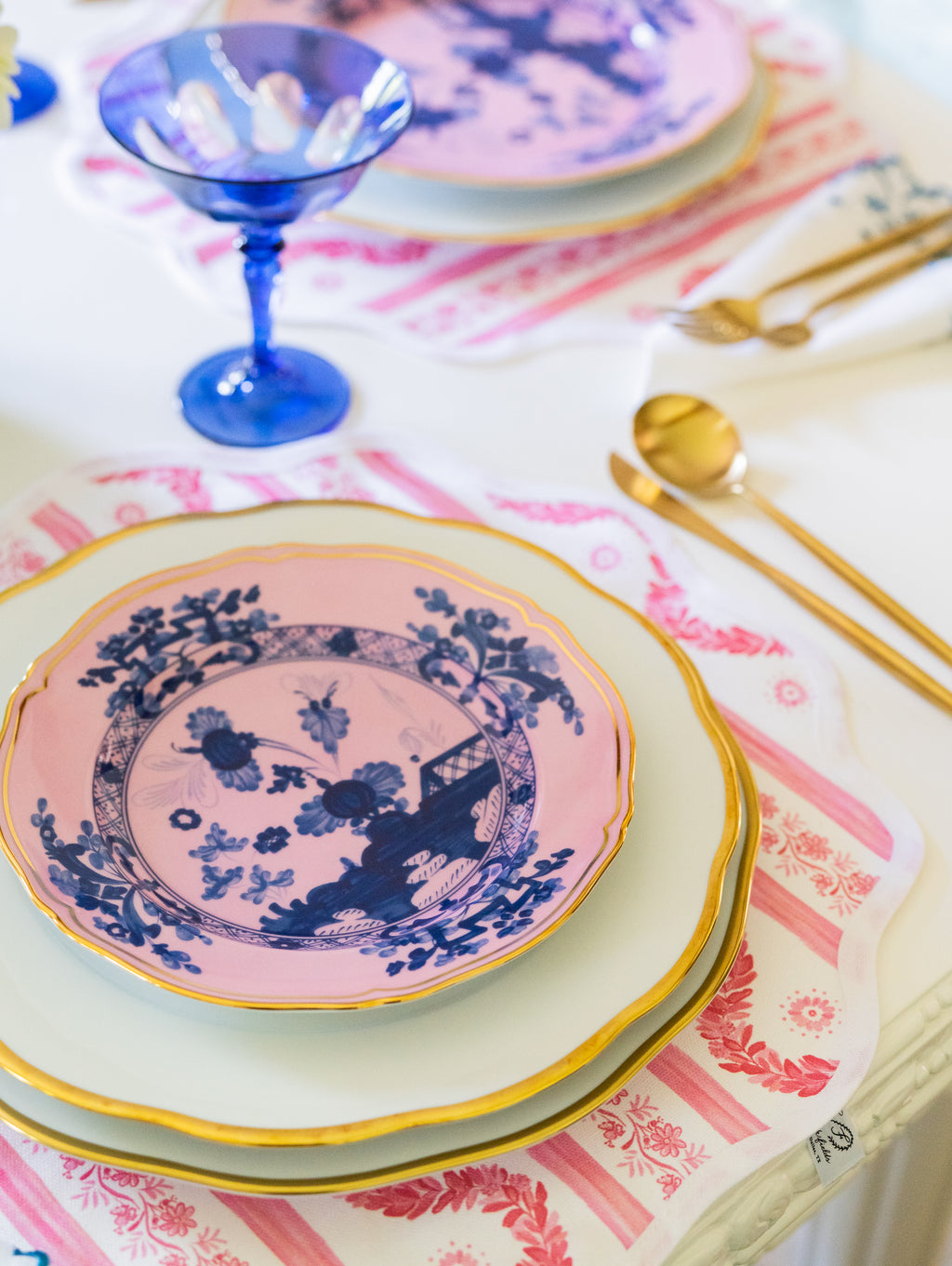 Round Scalloped Placemat | Boxwood Garden-Rose